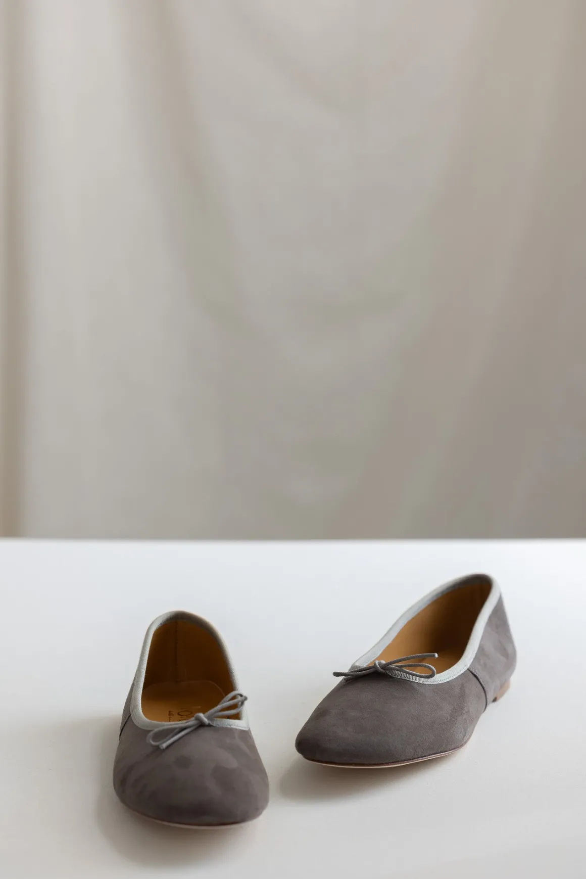 Ballerina - Volcano Suede Greige Sacardon