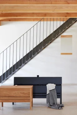 Benk - A Line Storage Bench 111 Sort Eik