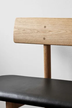 Benk - BM Bench 3171 Såpet Eik / 98 Sort Lær