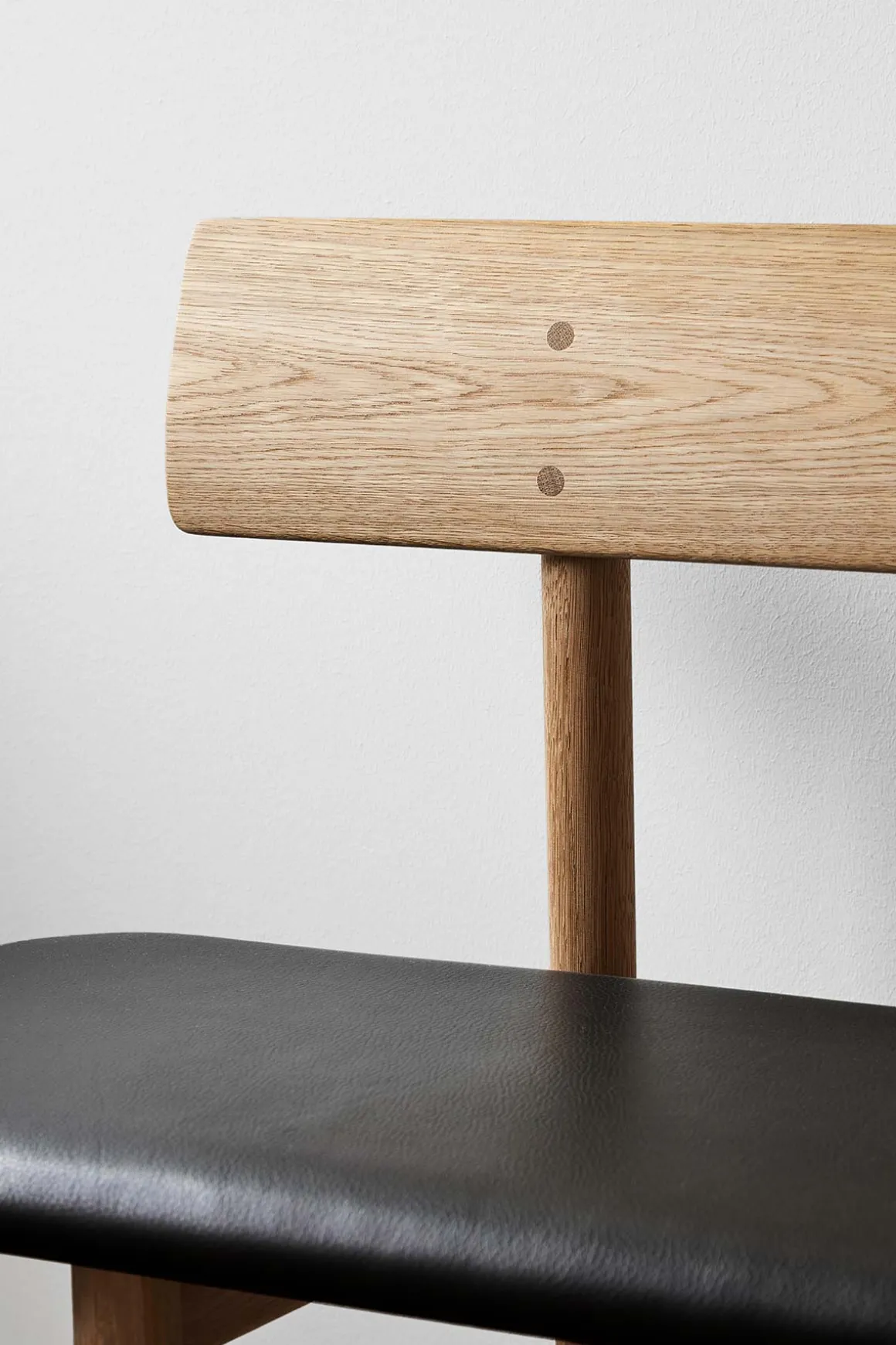 Benk - BM Bench 3171 Såpet Eik / 98 Sort Lær