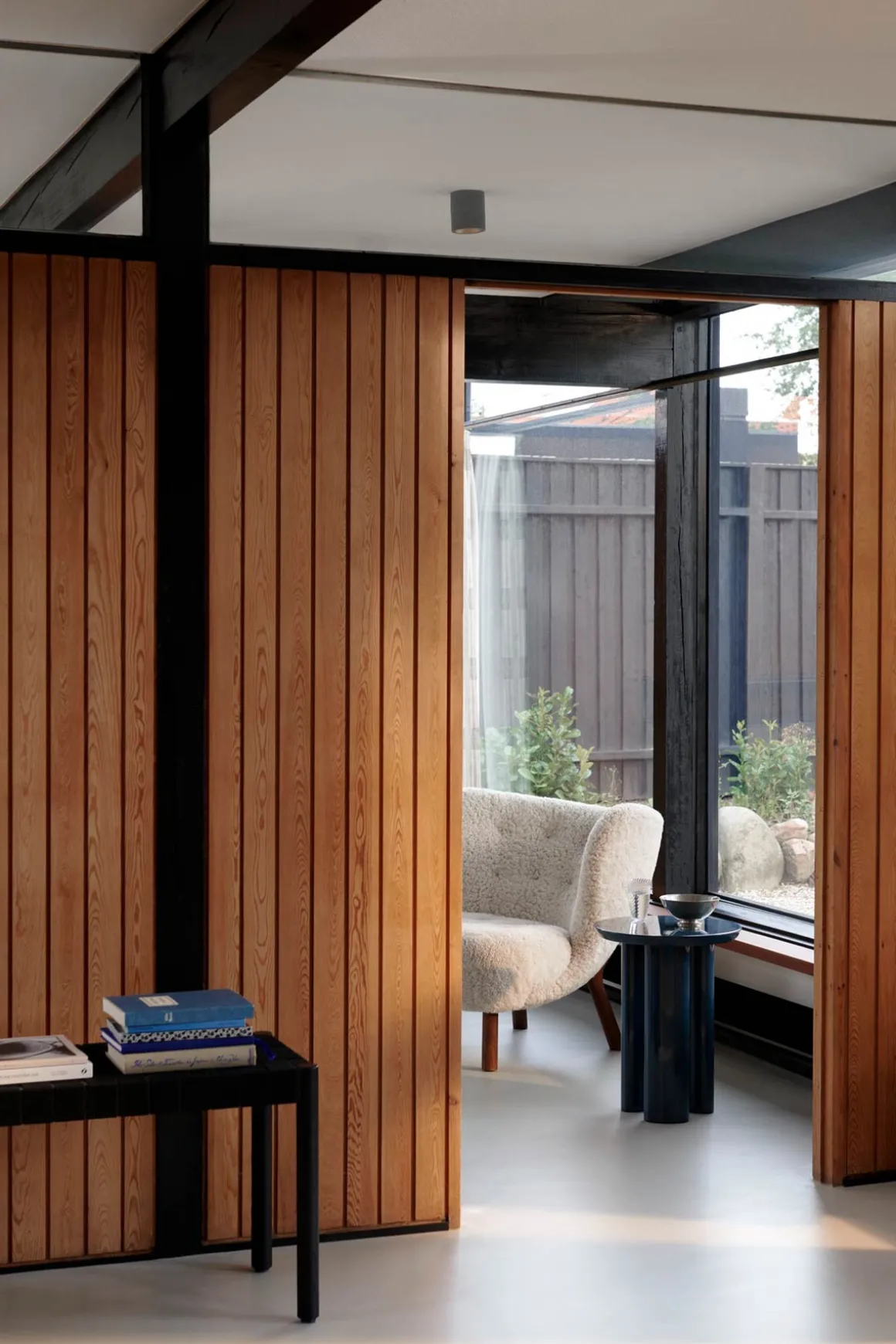 Benk - TK5 Betty Sort/Sort 157cm x 36cm x H: 46cm