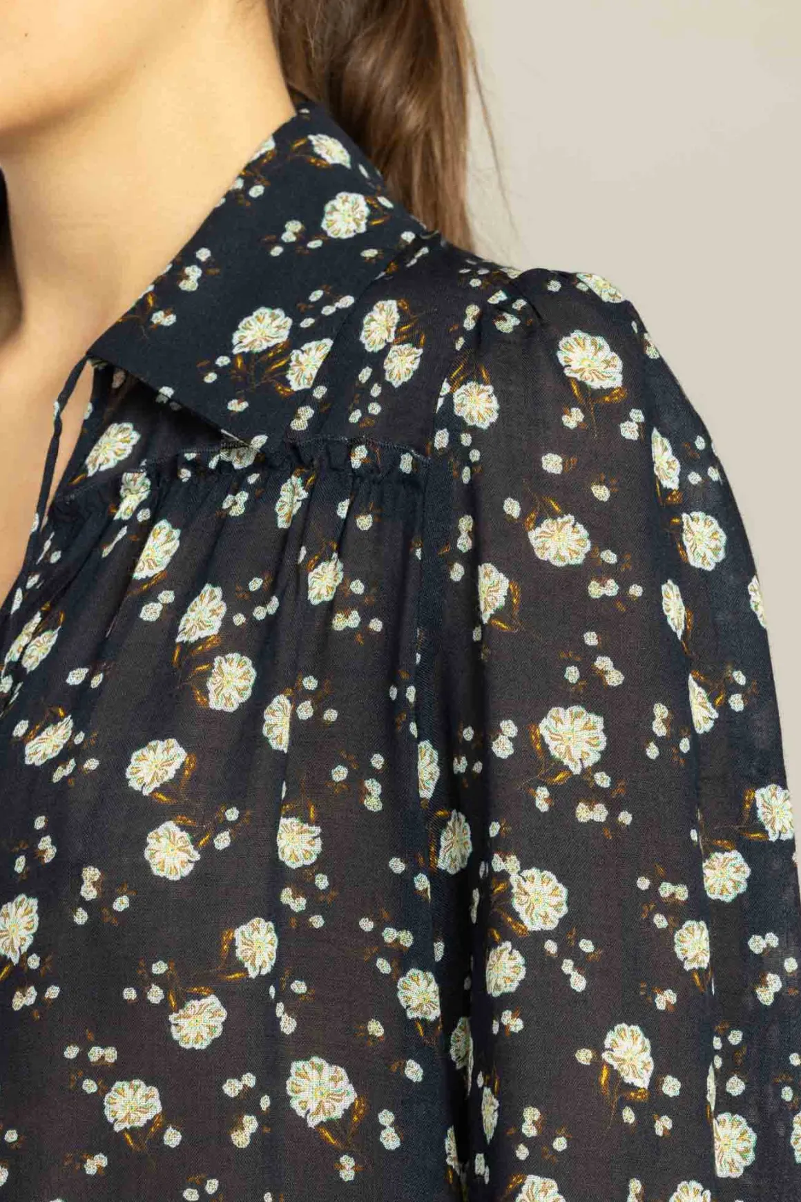 Bluse - Floral Volumes Blue/White Flower Garden