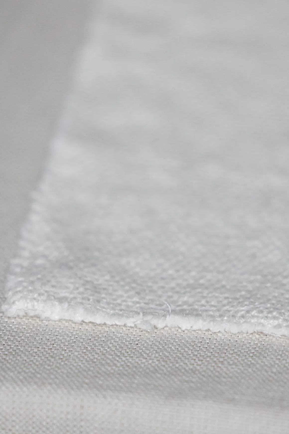 Bordbrikke - Rue 33x46cm Hvit