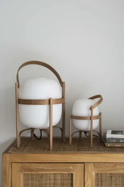 Bordlampe - Cestita Cherry Wood Opalhvitt Glass