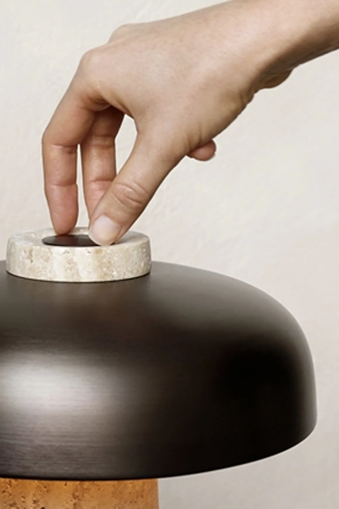 Bordlampe - Reverse Travertine Bronzed Brass