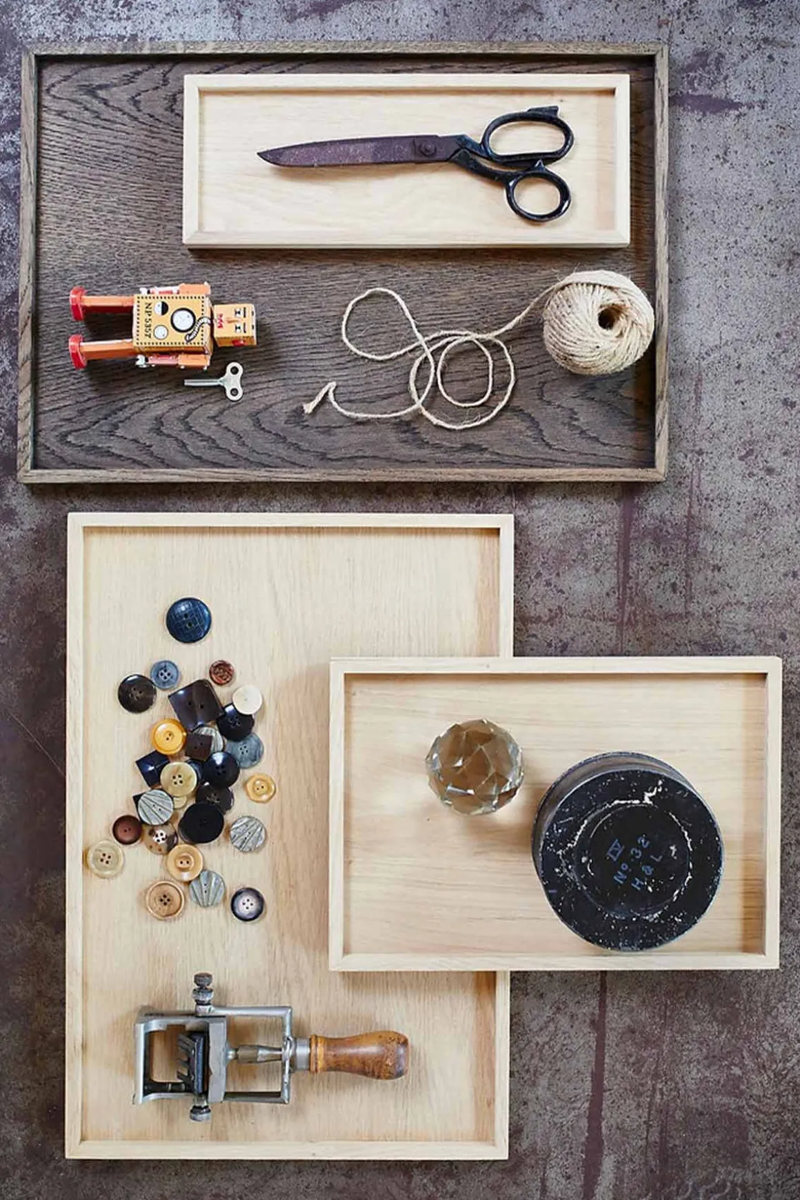 Brett - Tray Square 325 Dark Oak