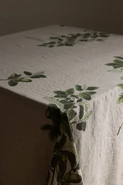 Duk - Whispering Leaves 170x250cm Grå/Grønn