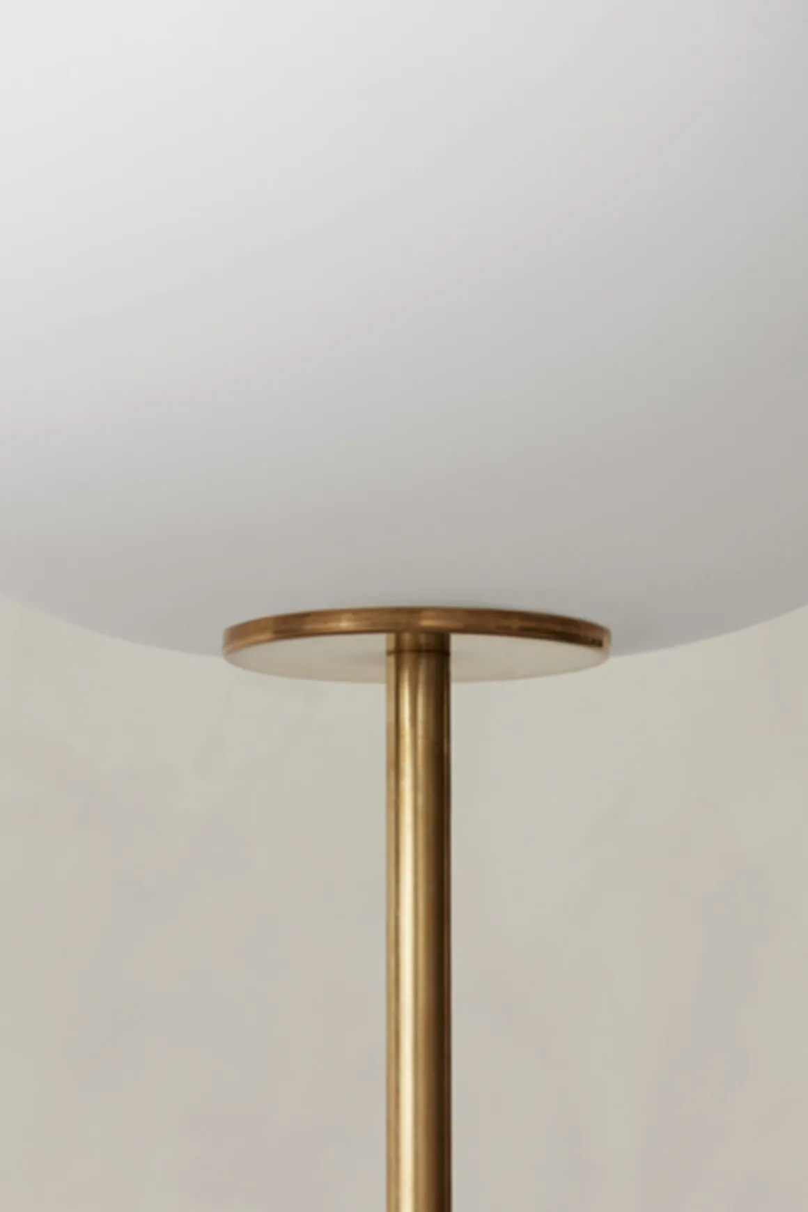 Gulvlampe - JWDA Travertine/Brushed Brass