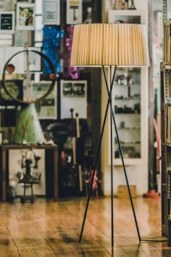 Gulvlampe - Tripode Diplomática Stripe