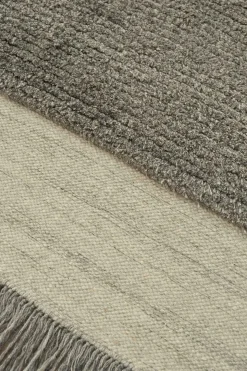 Gulvteppe - Humble Act Stone