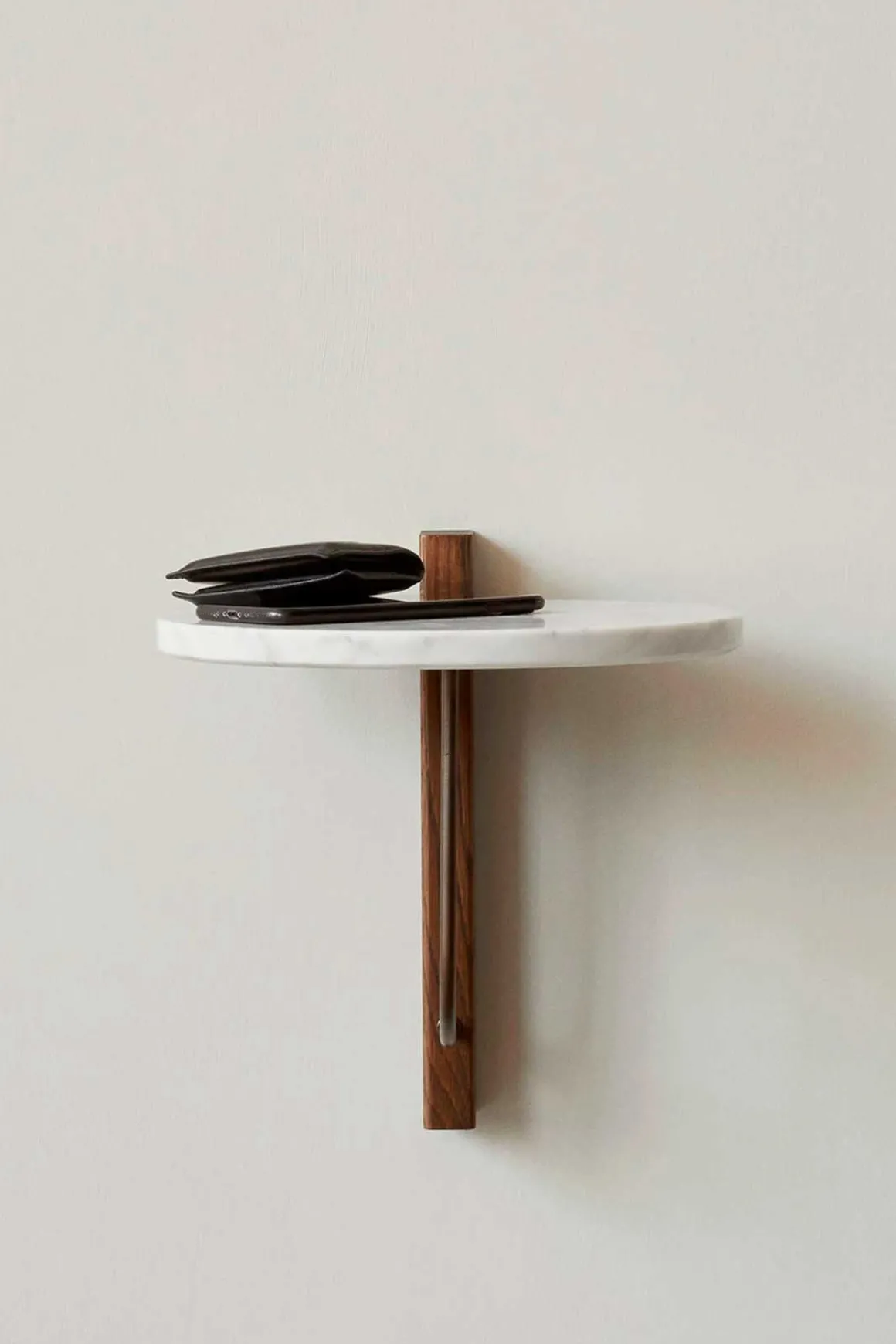 Hylle - Corbel Dark Stained Oak Carrara Marble