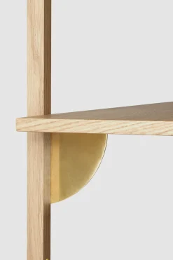 Hylle - Sector Shelf Tripple/Narrow Oak/Brass