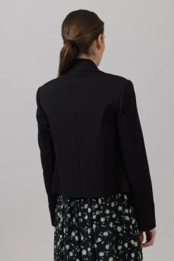 Jakke - Emotional Essence I Pure Black Short