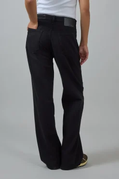 Jeans - Featherweight Logan Black