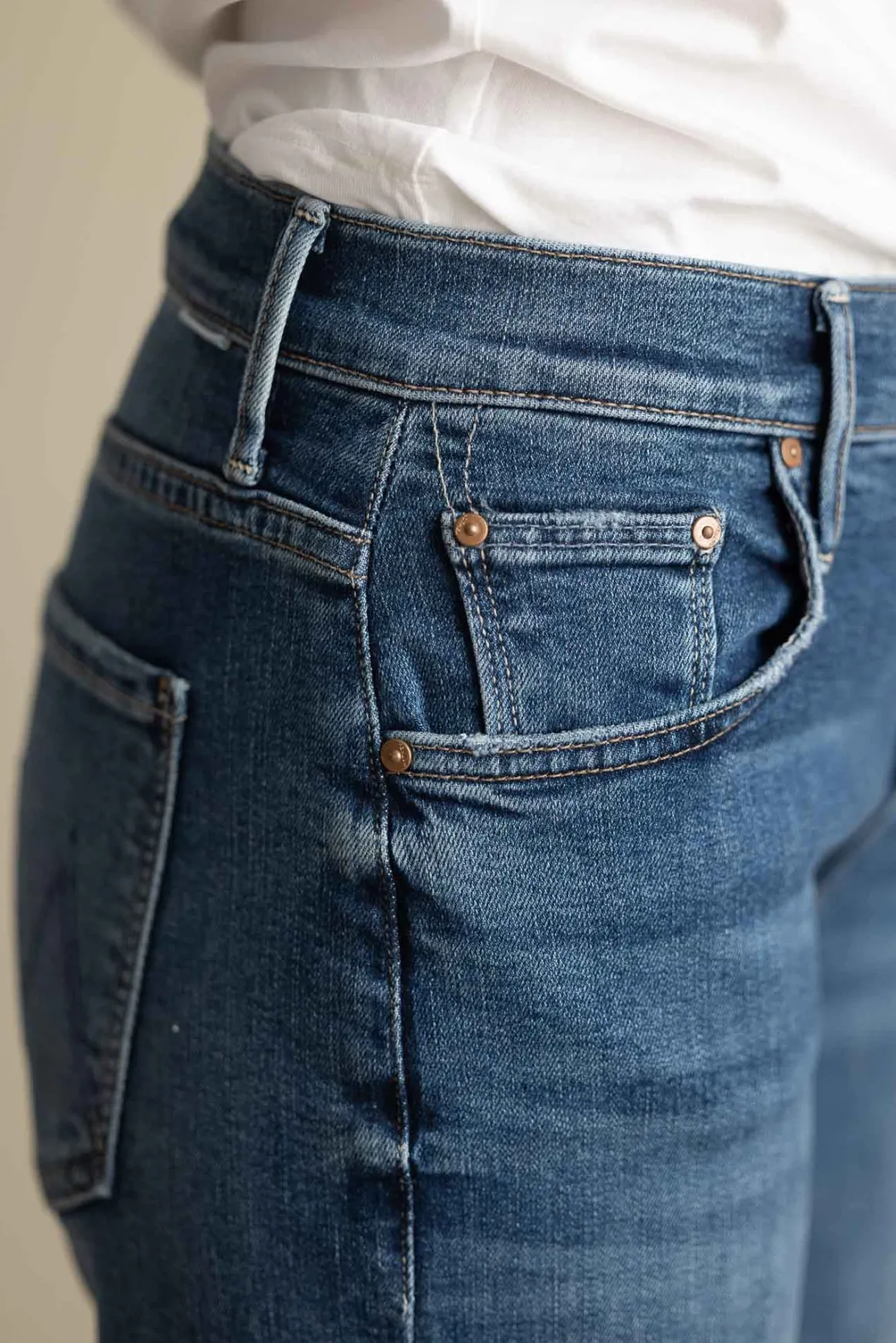 Jeans - Mid Rise Maven Sneak Over The Top