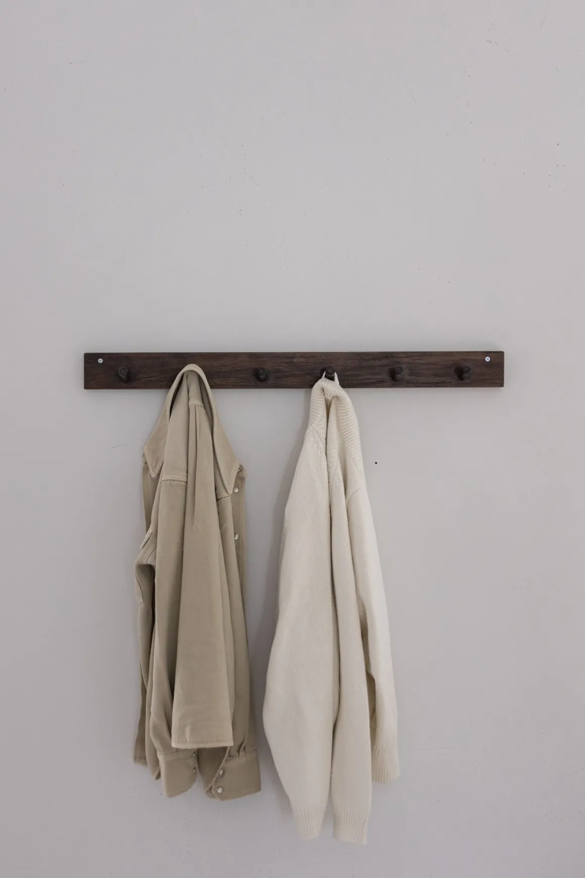 Knaggrekke - 6 knagger 80cm Brun/Sort