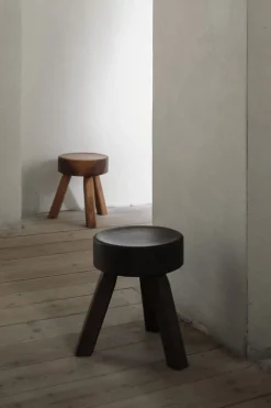 Krakk - AML Stool dia30,5xh31 Dark Pine