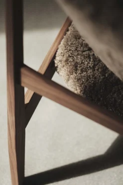 Lenestol - Knitting Lounge Chair, Dark Stained Oak, Sheepskin Root