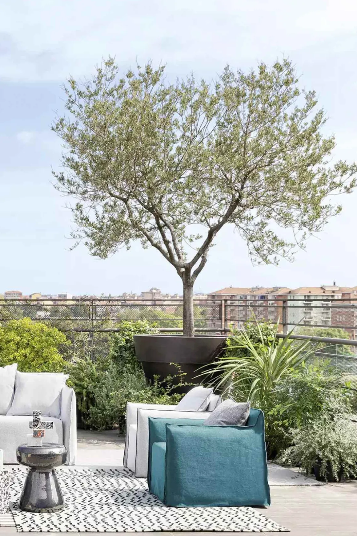 Loungestol - Ghost Out 05