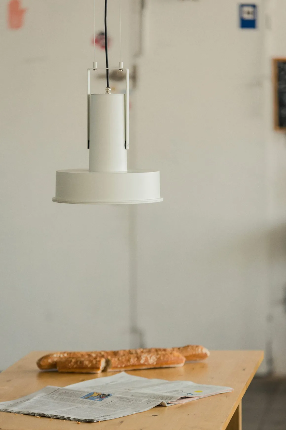 Pendellampe - Arne Domus White