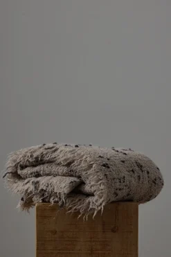 Pledd - Peg Throw 150x200cm Piuma