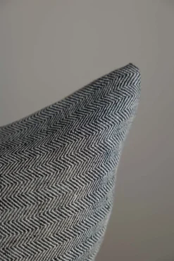 Putetrekk - Belgian 50x50cm Beeswax Stripe