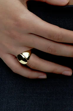 Ring - Dualism Oval Signet Ring Gold