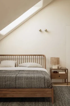 Seng - Spindle Bed 160x200cm Reclaimed Teak