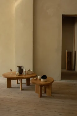 Sidebord - Farmhouse Pond