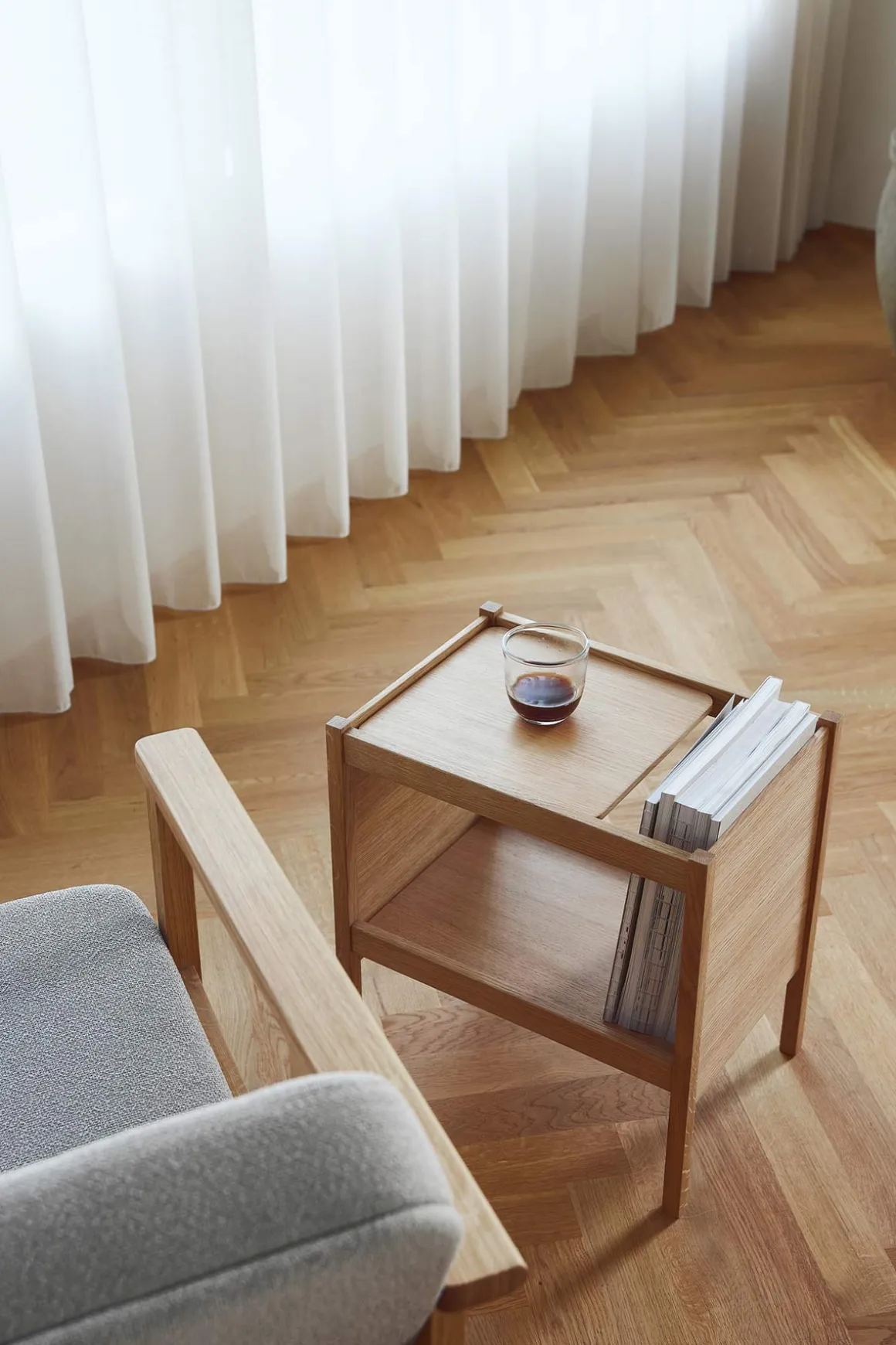 Sidebord - Journal Side Table Oljet Eik