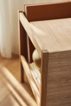Sidebord - Journal Side Table Oljet Eik