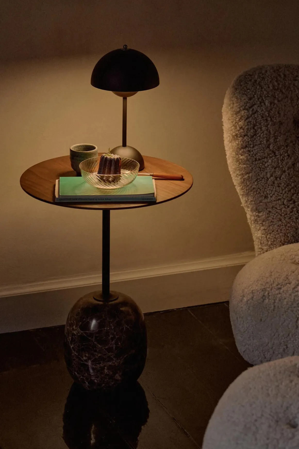 Sidebord - Lato LN8 Lacquered Walnut w/Emparador Marble