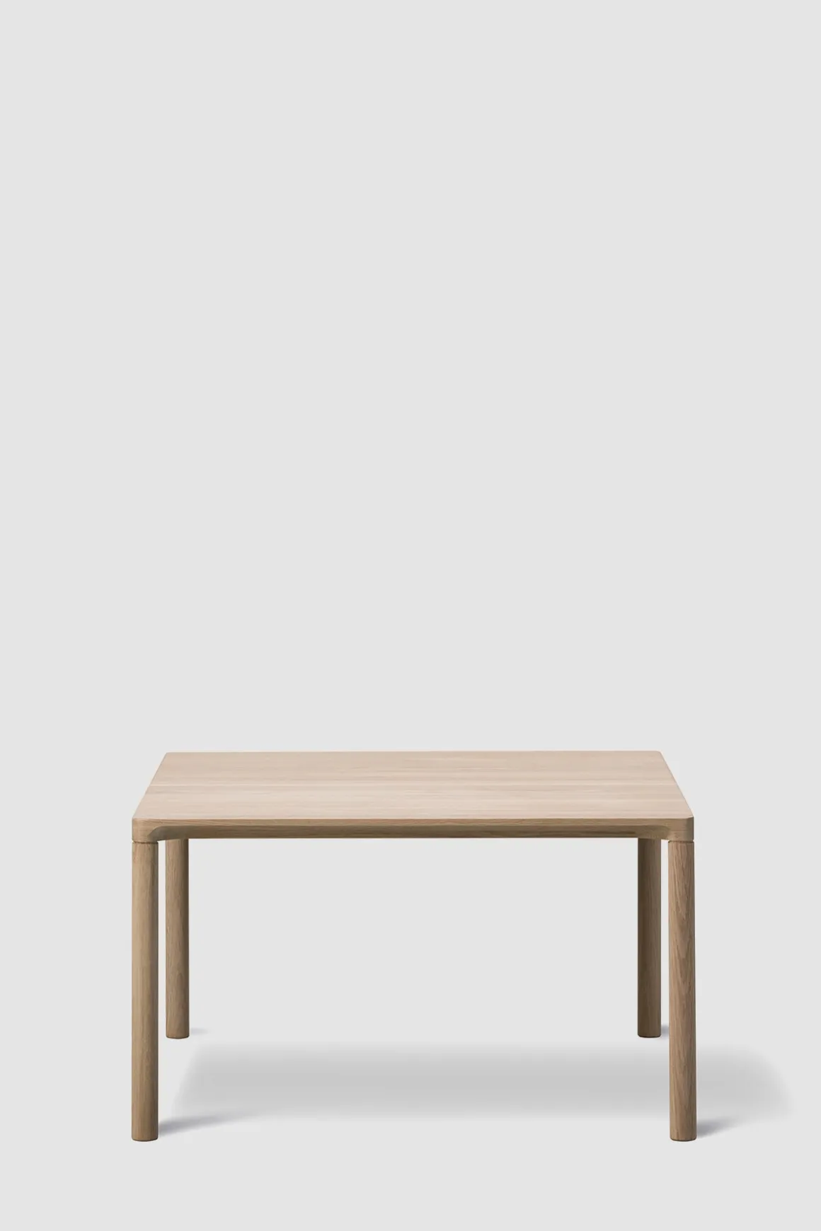 Sidebord - Piloti Modell 6725 63x63xh41cm Såpet Eik