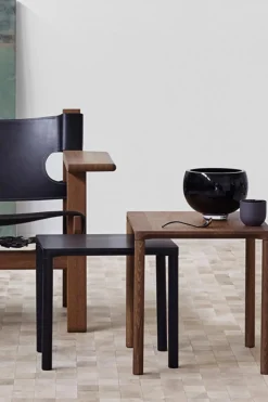 Sidebord - Piloti Modell 6705 46,5x39xh41cm  Røkt Eik/Olje