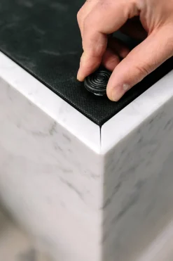 Sidebord - Plinth Tall 30x30xh51cm Black Marble