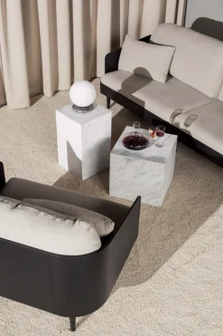 Sidebord - Plinth Tall 30x30xh51cm White Marble