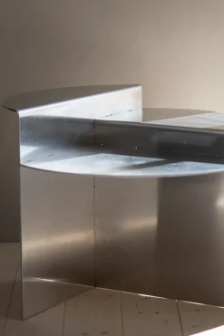 Sidebord - Rivet Side Table