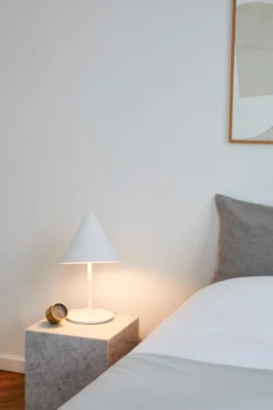 Sofabord - Plinth Cubic 40x40xh39cm White Marble