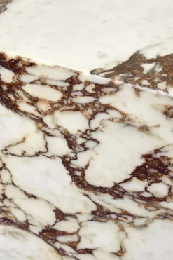 Sofabord - Plinth Grand 76x137xH27,5cm Calacatta Viola