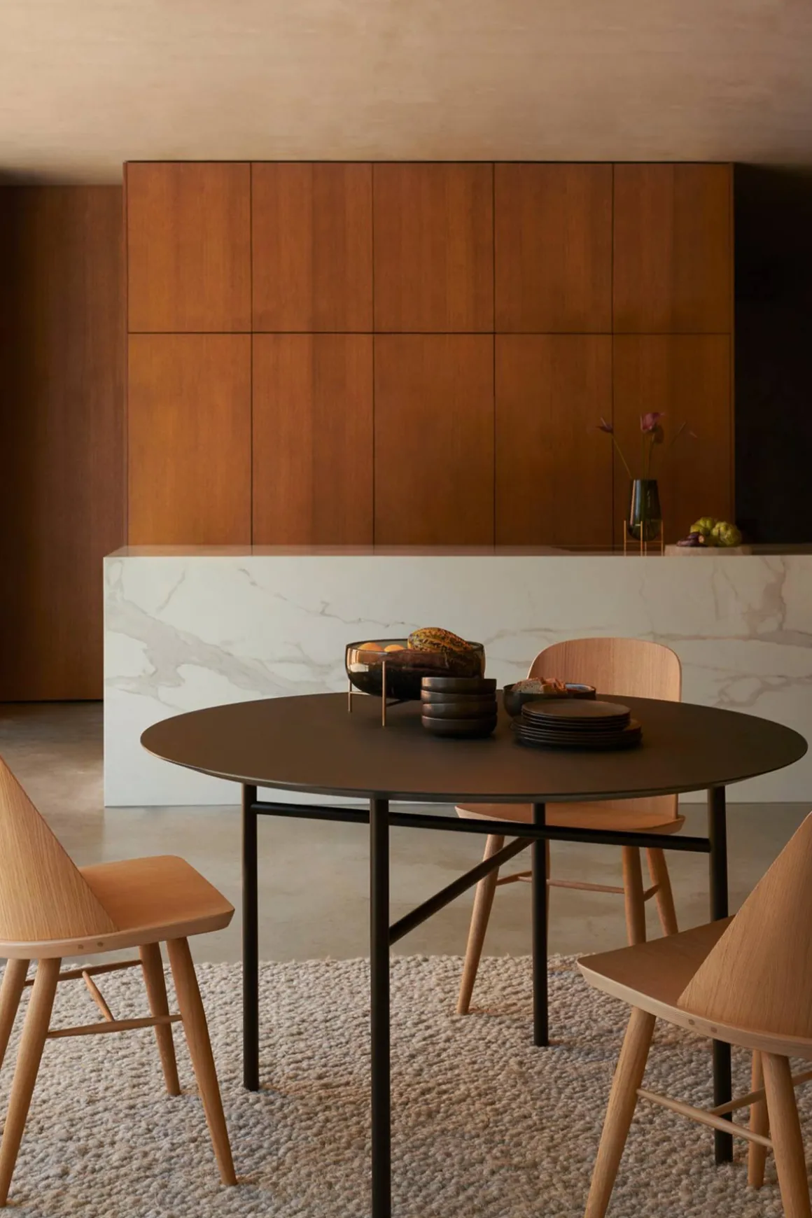 Spisebord - Snaregade dia120xh73 Charcoal/Black