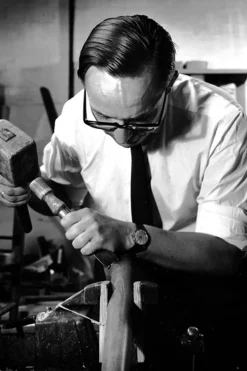 Spisestol - The Penguin 110 Hallingdal, Black Steel, Natural Oak