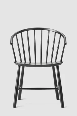 Spisestuestol - J64 Sortlakkert Ask