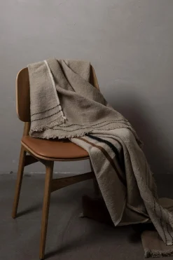 Spisestuestol - Søborg 3051 Lakkert Eik / 95 Cognac Lær