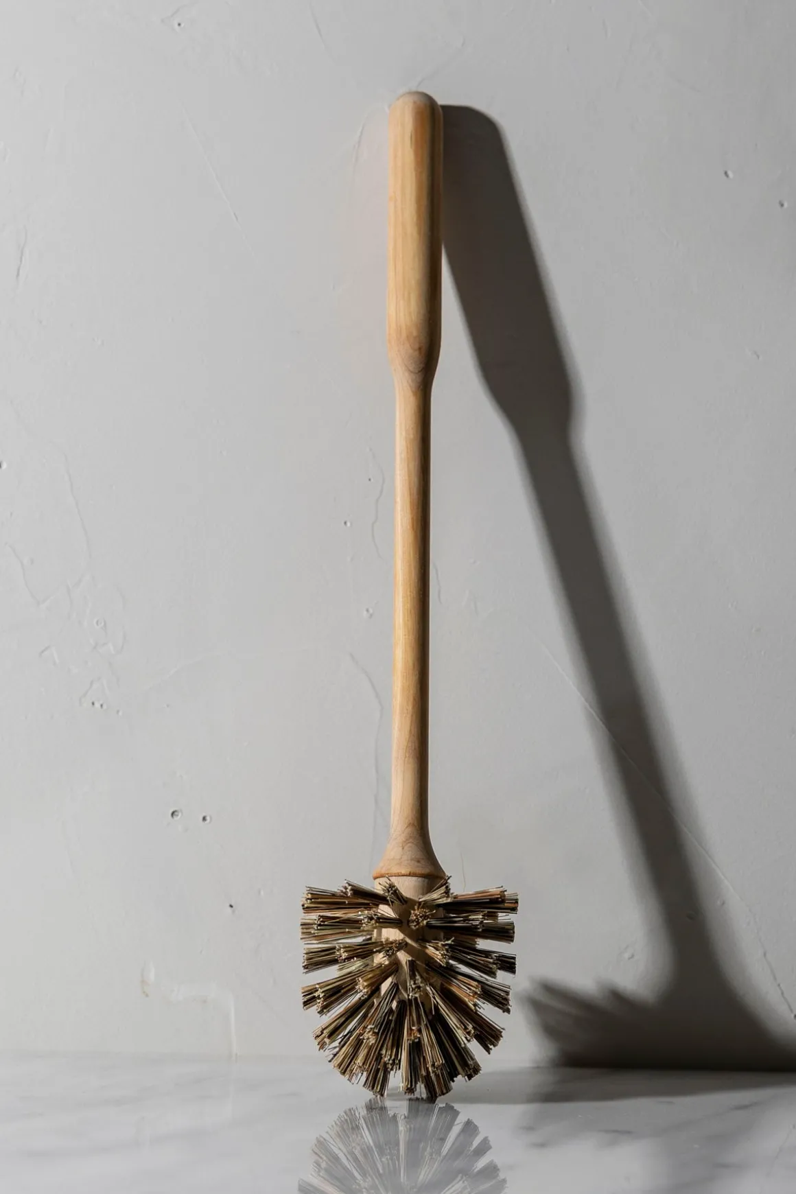 Toalettbørste - Bjørk/Mørk betong