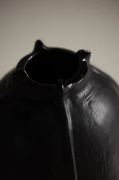 Vase - Graine H17cm Noir Mat