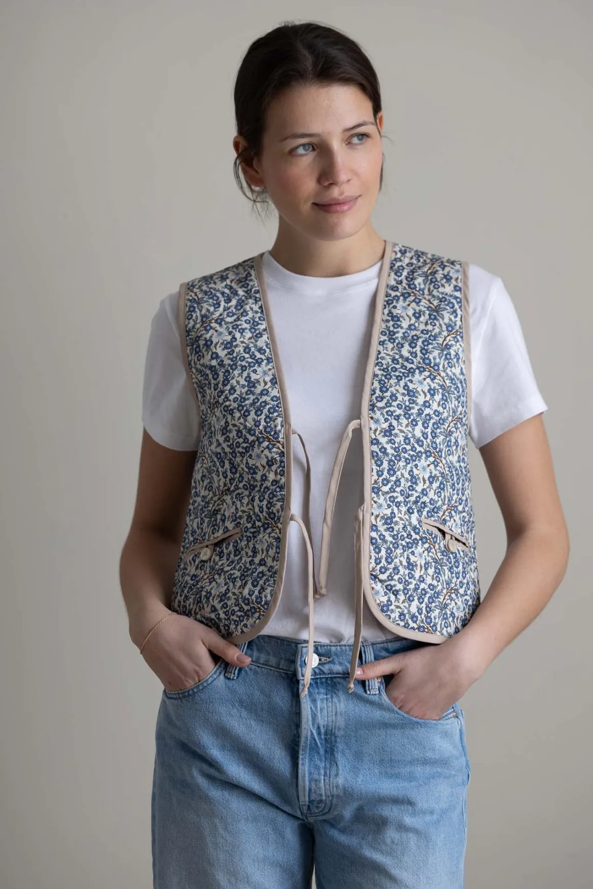 Vest - Daisy Faria Flowers/Empress Blue