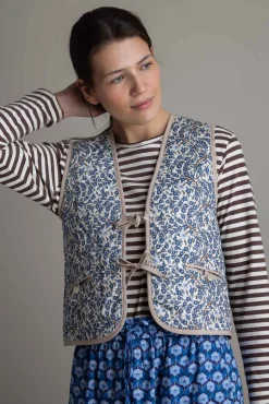 Vest - Daisy Faria Flowers/Empress Blue